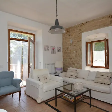 The Melograno House *